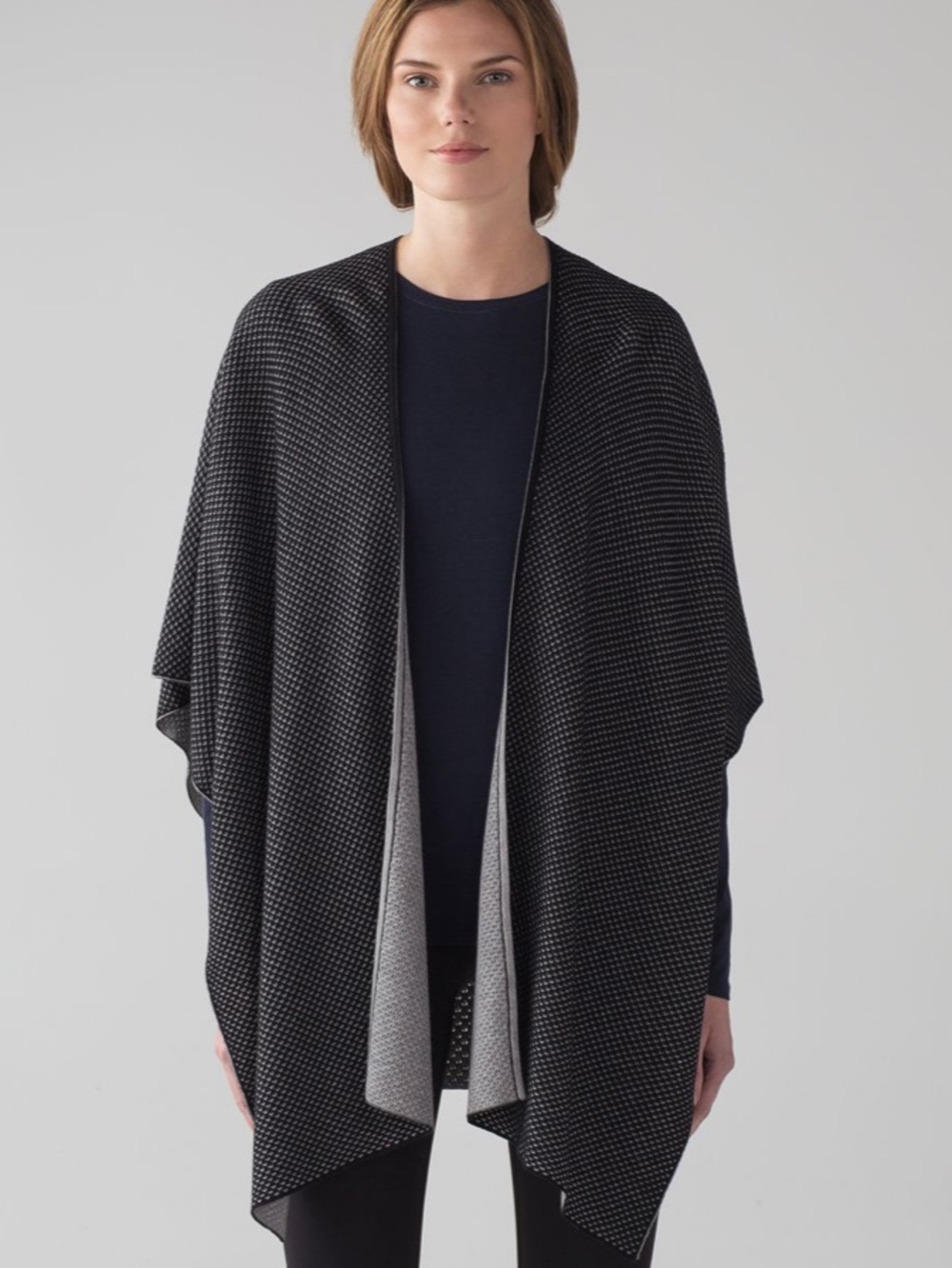 ❤️‍🔥🍅 lululemon Reversible Black and Heathered Grey Knit Wrap -